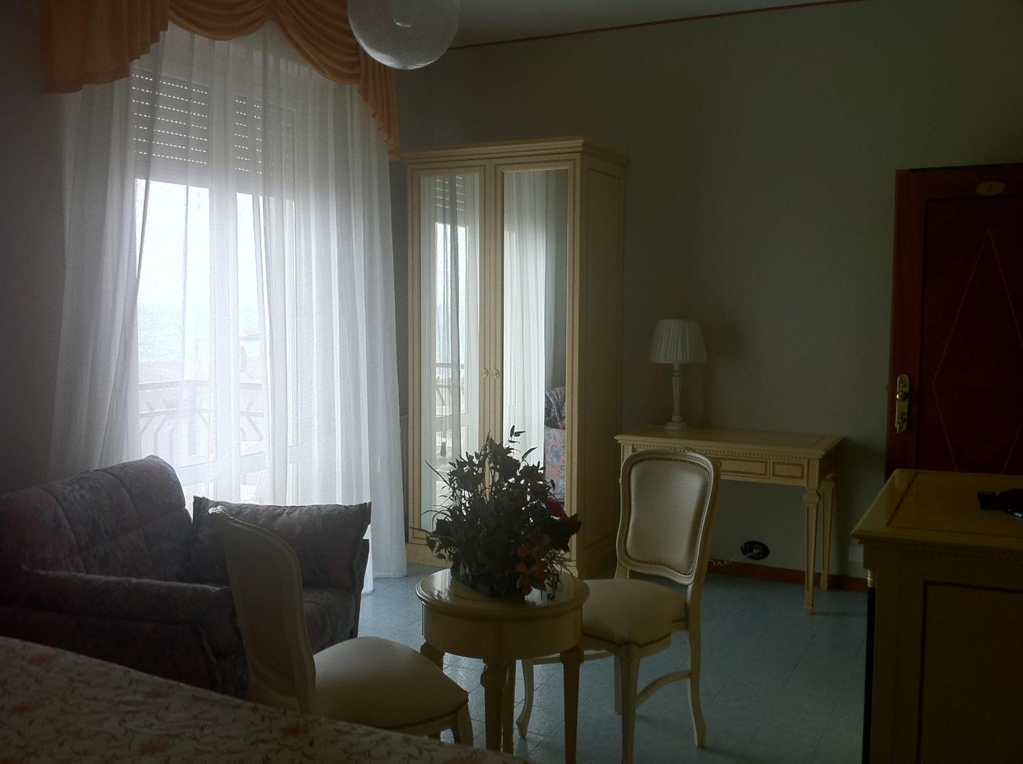 Hotel Lido Deiva Marina Ngoại thất bức ảnh