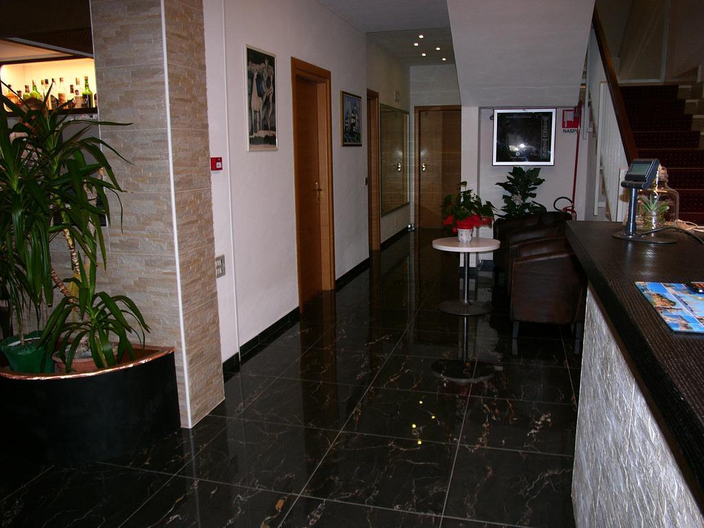 Hotel Lido Deiva Marina Ngoại thất bức ảnh